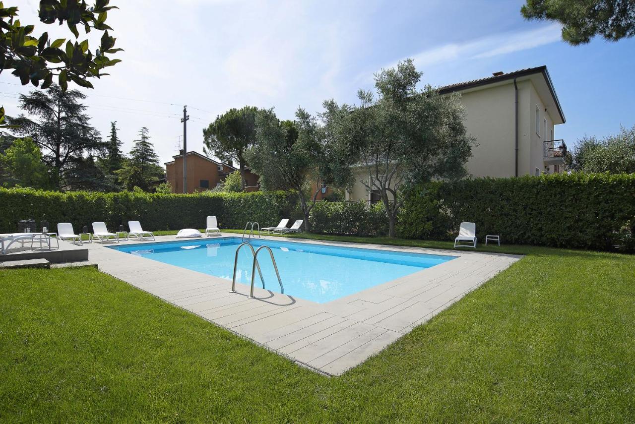 Baseventuno 4 Bilocale Lägenhet Sirmione Exteriör bild
