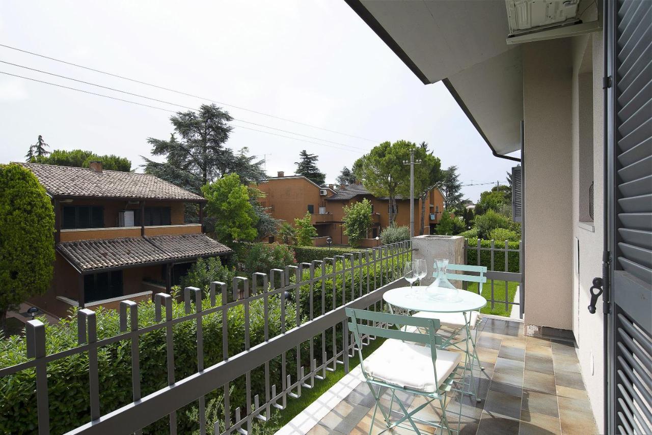 Baseventuno 4 Bilocale Lägenhet Sirmione Exteriör bild