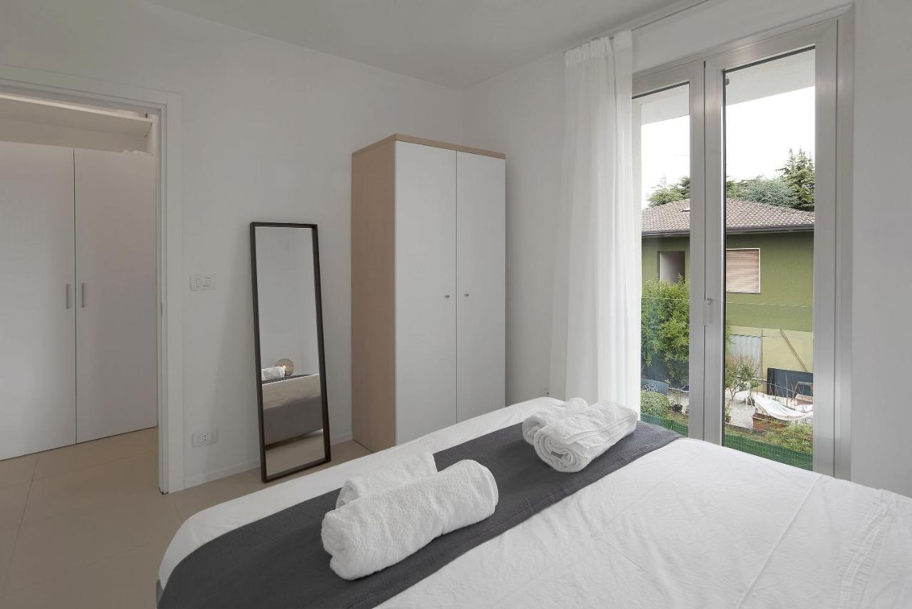 Baseventuno 4 Bilocale Lägenhet Sirmione Exteriör bild