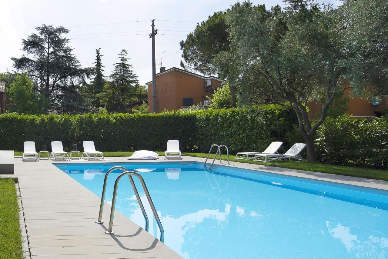 Baseventuno 4 Bilocale Lägenhet Sirmione Exteriör bild