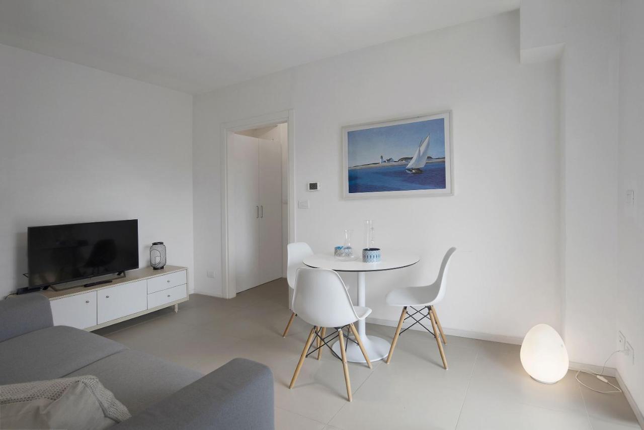 Baseventuno 4 Bilocale Lägenhet Sirmione Exteriör bild
